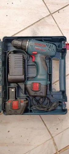 Parafusadeira Bosch GSR-12-2. "baterias ruins"