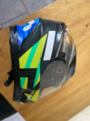 Capacete com viseira interna 