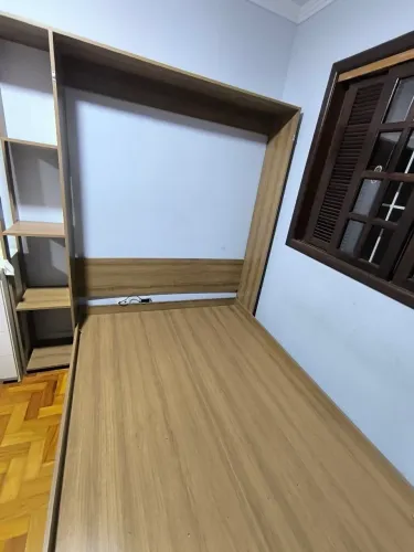 Cama casal estante