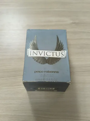 Frasco Invictus original com a caixa