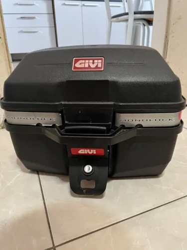 Baú Givi 28L