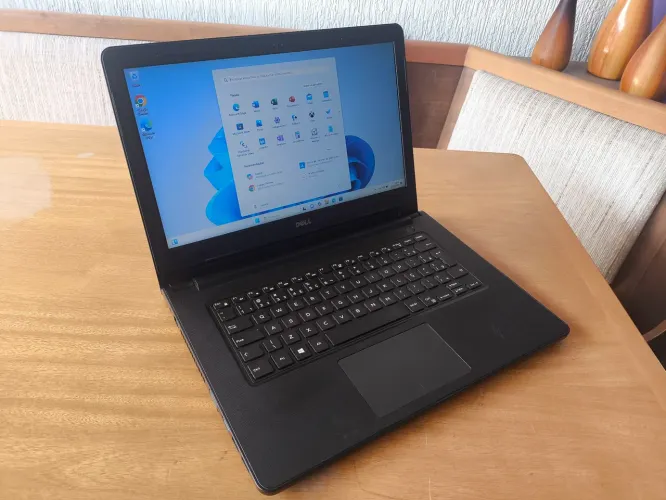 Notebook Dell vostro core i5 - 7th, SSD de 240 GB, 8 GB de RAM, Windows 11