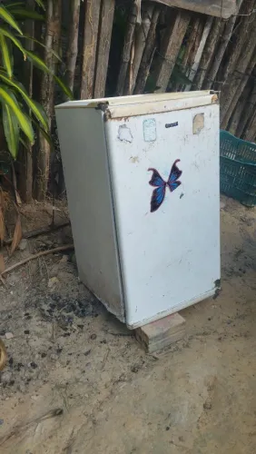 Frigobar só a porta caiu mais fociona frigobar so a porta caiu mais fociona