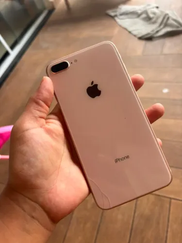 iPhone 8 Plus 