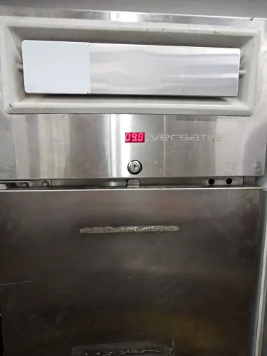 Geladeira Macom, Camara fria, inox , 220v , frost free