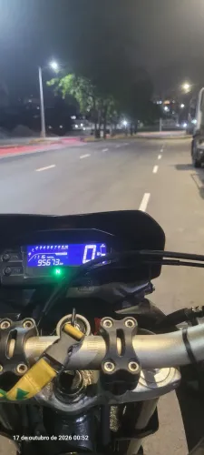 XRE 300 2018 bem conservada, só pegar e anda pois a moto está toda revisada 2 pneu novos.