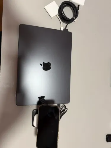 Macbook Pro M3 Black/Preto 18Gb HD 512GB + Acessários e com garantia Apple Fev/27.
