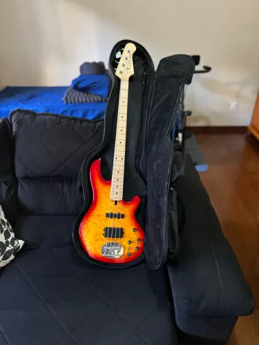 Baixo lakland skyline 4402