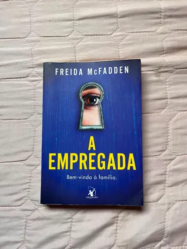 Livro a empregada