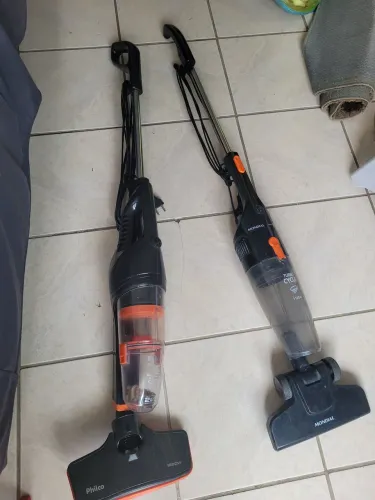 Desapego de 2 aspiradores de pó 220v