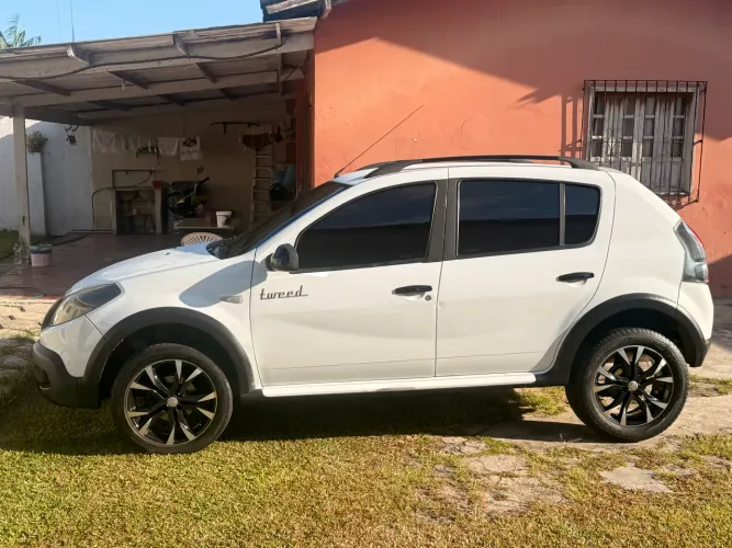 Renault Sandero Stepway Hi-power 1.6 8V 5P 2014