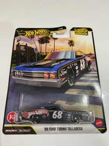 Hot Wheels Boulevard Ford Torino Talladega
