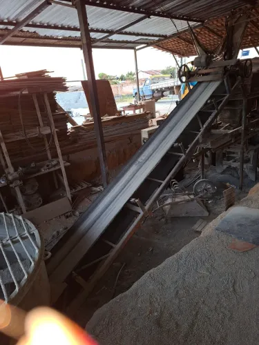 VENDO OU ARRENDO FÁBRICA DE BLOCOS E CANALETAS 