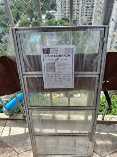 Vitro basculante