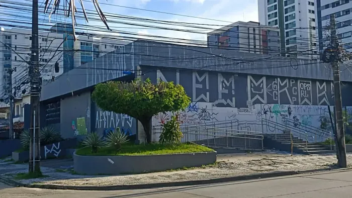 Av. Caxangá, Excelente prédio com 900m na Av. do Recife - PE