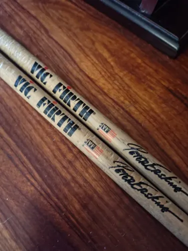 Par de baquetas Vic Firth Signature Series Peter Erskine