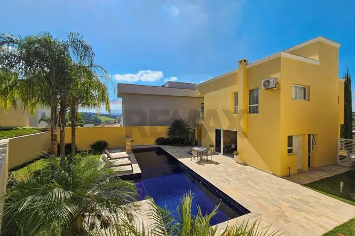Casa a venda no condominio New Ville Santana de Parnaiba