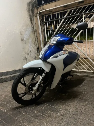 Biz 125 novíssima 2 pneus novos tem 2 meses 