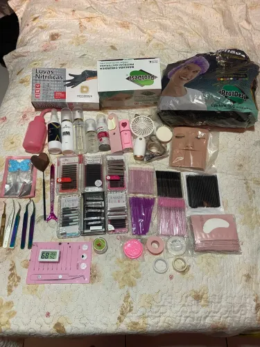 produtos para extensão de cílios.