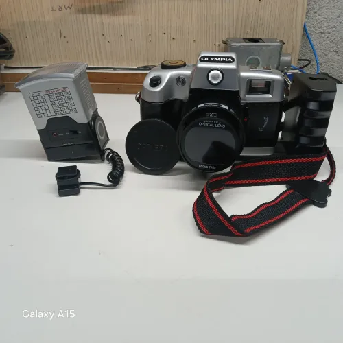 Vendo essa raridade uma camera analógico OLYMPIA DL 2000 ta semi nova ta funcionando