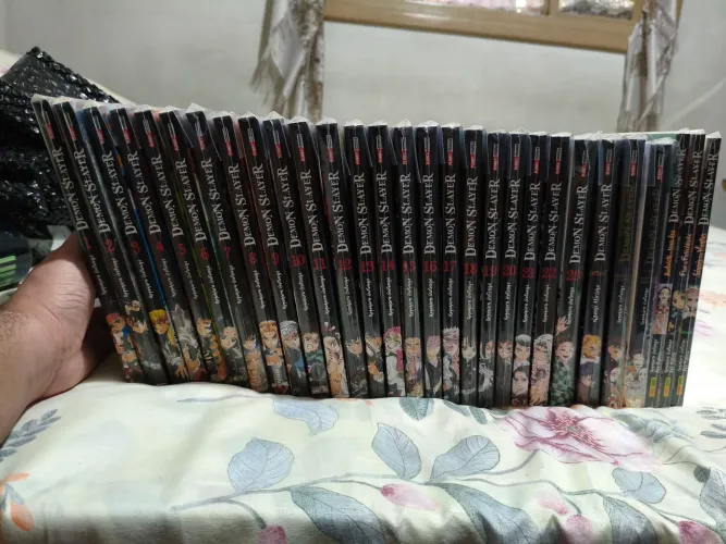 Coleção Completa Mangá Demon slayer 23 volumes + 6 Extras