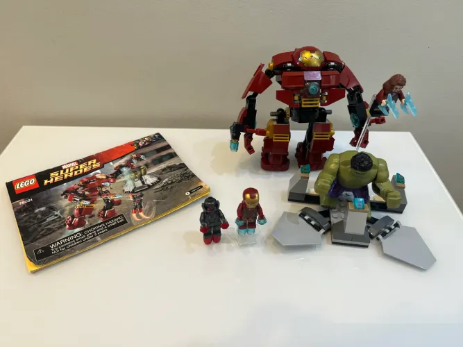 Lego Marvel combate de hulk buster 76031