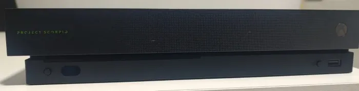 Xbox One X - Edição Project Scorpio c/ 12 jogos. 