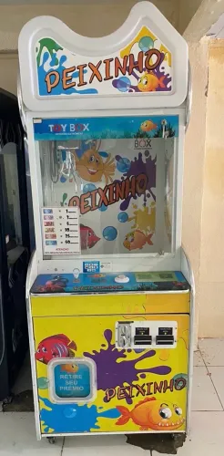 Máquina pega urso peixinho