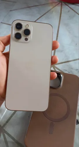 iPhone 12 Pro Max vendo ou troco
