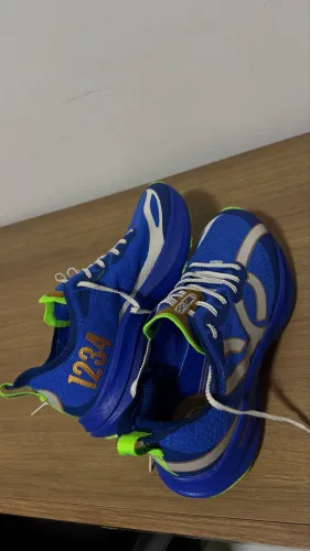 Tênis de corrida CORRE 4