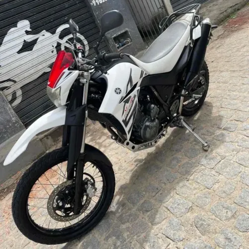 MOTO YAMAHA XT 660