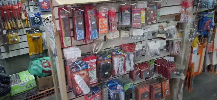 Ponto comercial/Loja/Box para venda possui 200 metros quadrados