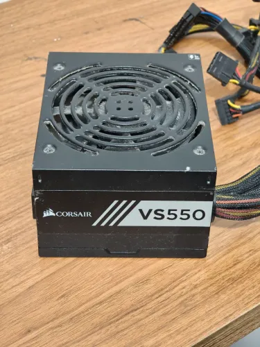Fonte Corsair vs550 usada em bom estado
