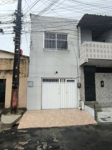 Casa grande ,em cima e em baixo