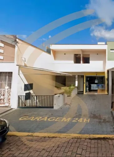 Casa à Venda no Centro de São José do Rio Pardo - SP