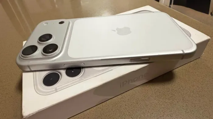 iPhone 17 pro Max blindado 256 SILVER