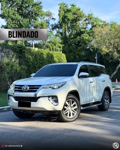 Toyota Hilux SW4 SRX 4X4 2.8 TDI 16V Dies. Aut. 2019