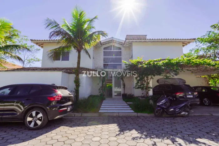 Casa em Condomínio à venda com 505m², 7 quartos, 6 suítes, 4 vagas no bairro Praia da Bale