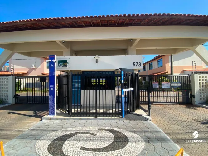 Aluga-se Casa Ampla com 4 quartos sendo 1 suíte / no Condomínio J. Inácio