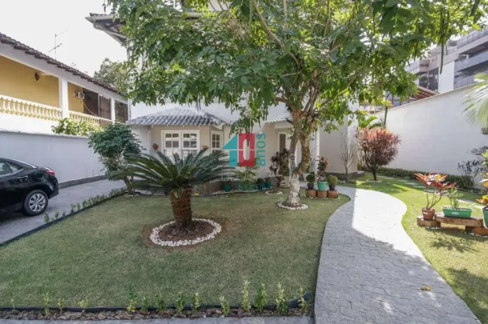 Barra da Tijuca | Casa de Condomínio 4 quartos, sendo 4 suites