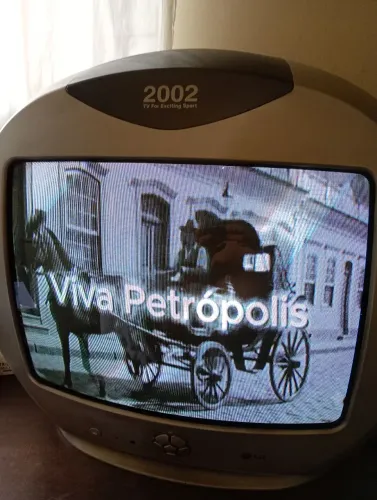 Televisão LG tubo 20'