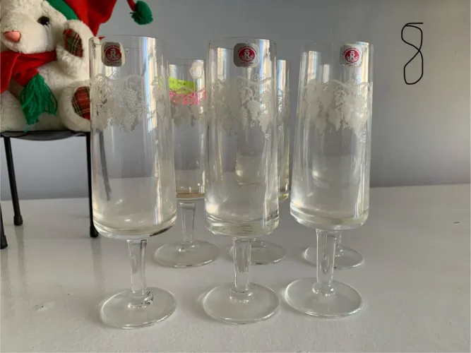Taças de cristal reinoso para champanhe