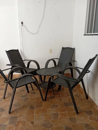 Vendo jogo de mesa em fibra, zerada. 