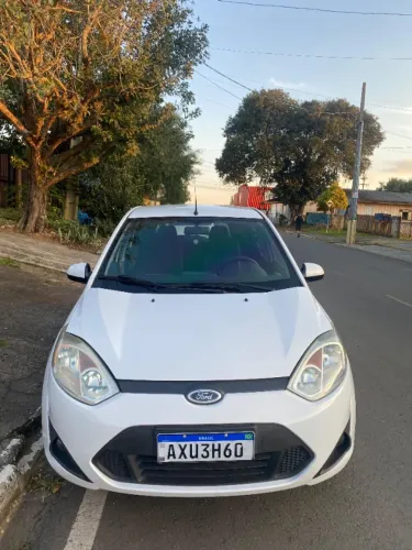 Ford Fiesta SE 1.6 8V Flex 5P 2014