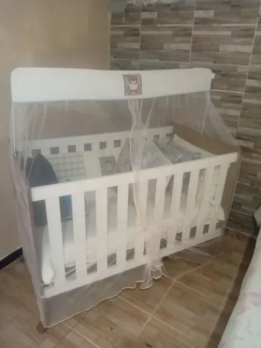Vende-se este berço completo