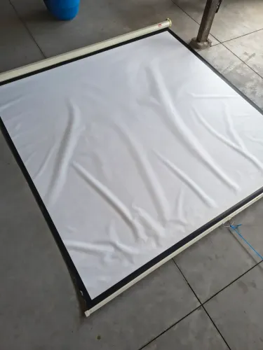 Tela de projetor retrátil 2x2m