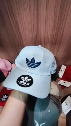 Bonés Adidas