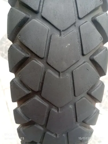 Pneu traseiro da Bros vipal TR 300