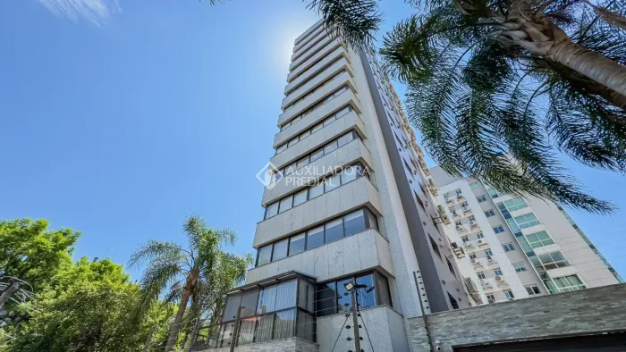 Apartamento à venda no bairro Auxiliadora com 126m² e 3 dormitórios/quartos.