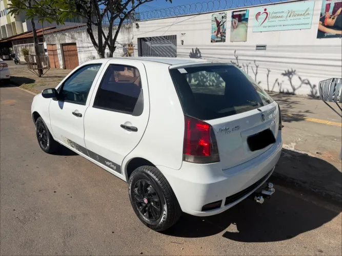 Fiat Palio 1.0 Economy Fire Flex 8V 4P 2013